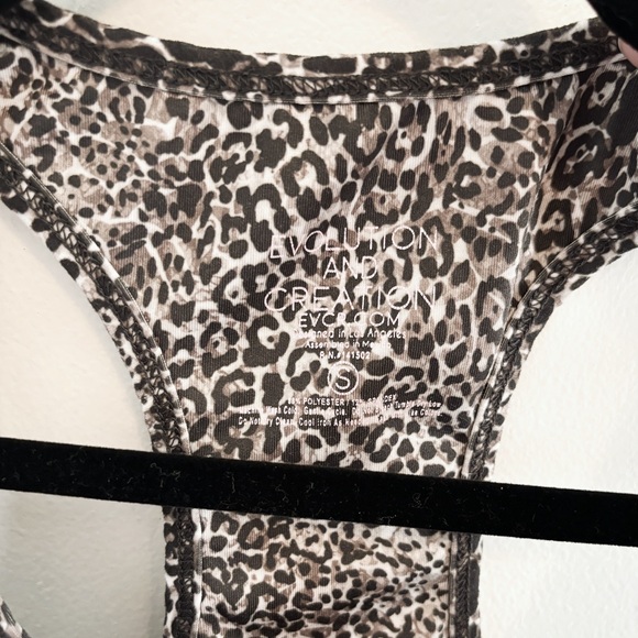 Leopard Print Compression Tank - Picture 3 of 3